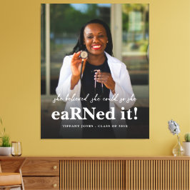 Lienzo Ella Creía Que Podía Licenciar A Una Enfermera.