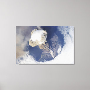 Lienzo Erupción del volcán Sarychev