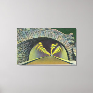 Lienzo Escena iluminada del túnel cerca de la presa de