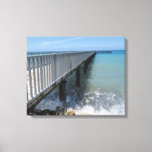 Esplandor de olas en el diseño de Wharf