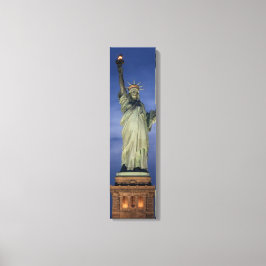 Lienzo Estatua De La Libertad En Un Vaso Vertical De Noch