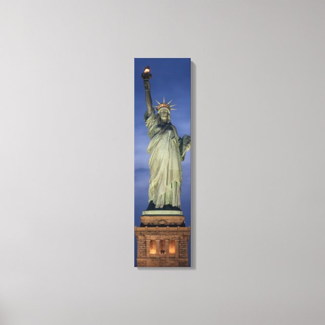 Lienzo Estatua De La Libertad En Un Vaso Vertical De Noch (Anverso)