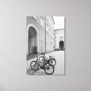 Lienzo Europa, Austria, Salzburgo. Bicicletas en la
