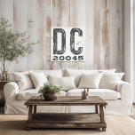 Lienzo Farmhouse Rustic State Código postal DC<br><div class="desc">Este cartel rústico es una manera sencilla de mostrar tu amor por el hogar. El código postal se puede personalizar con cualquier código postal en el estado. Hace un gran regalo. Creado por Simply Farmhouse Press.</div>