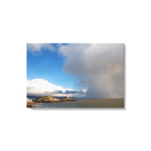 Faro y tormenta que se acerca