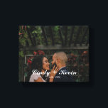 Lienzo Fecha de Boda o apellido de familia personalizado<br><div class="desc">Este diseño impreso Personalizado Familia Apellido o Boda de fecha Canvas Imprimir que se puede personalizar con el texto. Haga clic en el botón "Personalizar" y utilice nuestra herramienta de diseño para modificar esta plantilla. Visita la tienda de Diseño de Arte Gráfico para ver otros productos que coincidan con este...</div>