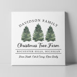 Lienzo Festividad de árbol de navidad de familia personal<br><div class="desc">La granja de árboles de Navidad personalizado envolvió la decoración de la pared de lona en tonos verdes, grises y blancos. Presenta un moderno diseño de tipografía rústica con 3 acuarelas de color verde fresco de Navidad. Personalice con su nombre de familia, ubicación y otro texto personalizado. Mostrar en su...</div>