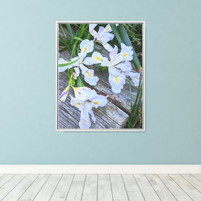 Lienzo Flores de Iris Morado Pálido (Insitu (piso de madera))