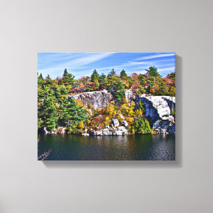 Lienzo Foliage otoñal alrededor del lago Minnewaska
