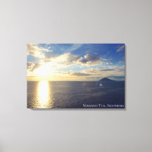 Foto de paisaje de la isla del atardecer en barco 