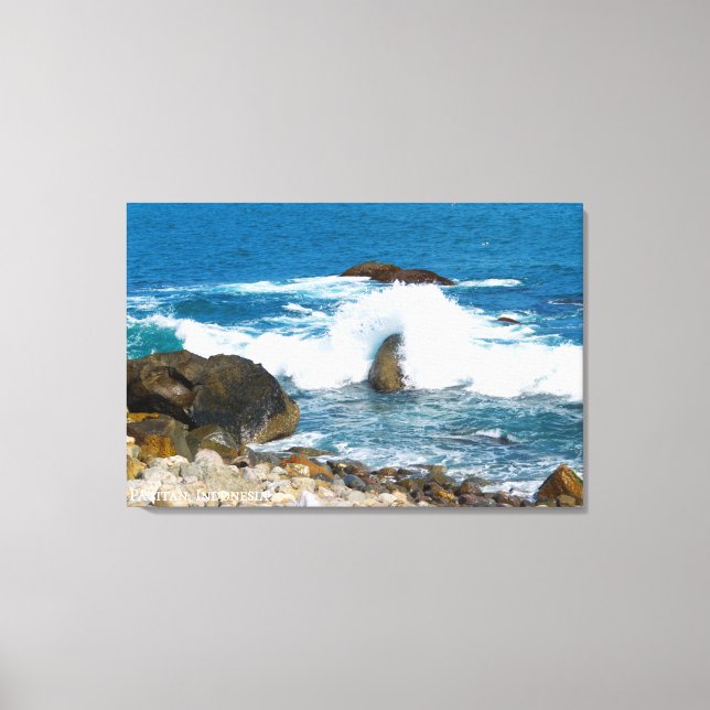 Lienzo Foto de paisaje de playa con olas rompientes Indon (Anverso)
