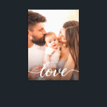 Lienzo Foto familiar personalizada de Love Script<br><div class="desc">Usando un guión hermoso y moderno para la palabra "Amor",  esta foto de amor familiar puede ser fácilmente personalizada con su propia foto familiar favorita. Un elegante lienzo envuelto en fotos para ser apreciado y mostrado.</div>