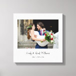 Lienzo Fotografía de matrimonio simple y elegante<br><div class="desc">Personalice con su foto boda,  nombres y fecha especial favoritos,  creando una memoria y un regalo únicos. ¡Un bonito tesoro!</div>