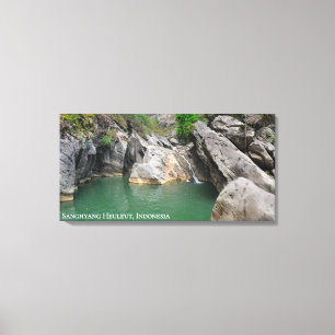 Lienzo Fotografía de paisajes de viaje del lago verde roc