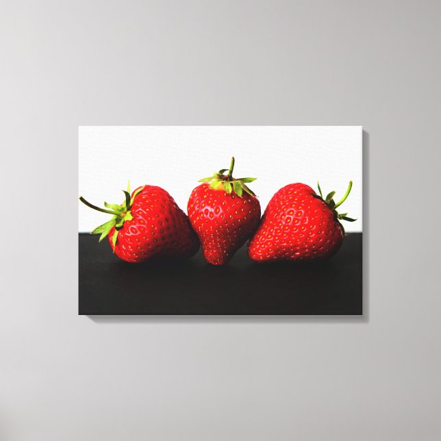 Lienzo Fresas de color blanco sobre negro 24x16 (60x40cm) (Anverso)