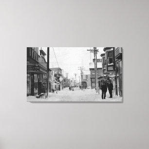 Lienzo Front Street en Nome, Alaska cubierta de nieve