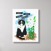 Gato de Tuxedo y Lilies | Oferta Inspiradora