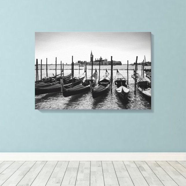 Lienzo Góndolas en Venecia en blanco y negro (Insitu (piso de madera))
