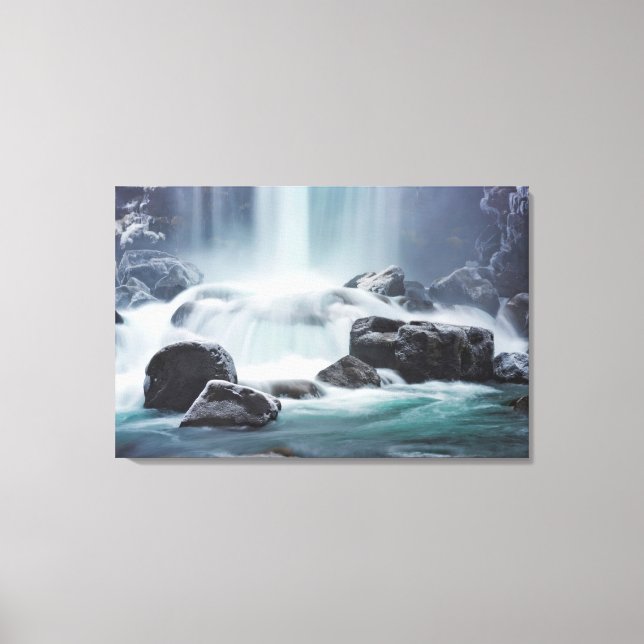 Lienzo Guay como una corriente de montaña (Anverso)