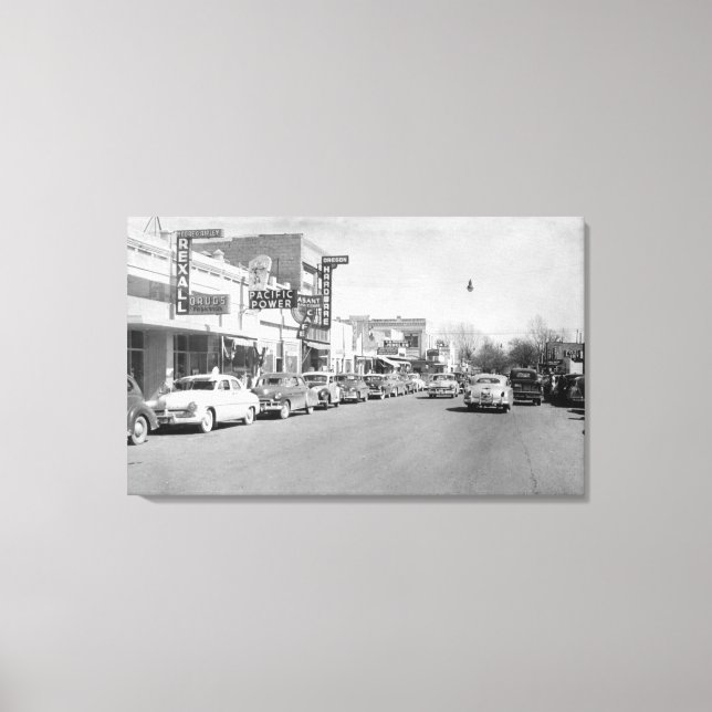 Lienzo Hermiston, Oregon Main Street View Photography (Anverso)