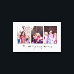 Lienzo Hermoso Collage de fotos familiar<br><div class="desc">Impresión de lienzo con un collage de fotos familiar con tres de tus fotos dentro de marcos grises finos sobre una huella blanca. Personaliza con tres fotos familiares,  tu apellido y el año establecido!</div>