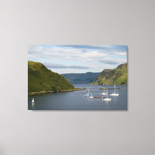 Lienzo Hermoso puerto y veleros con reflejos en