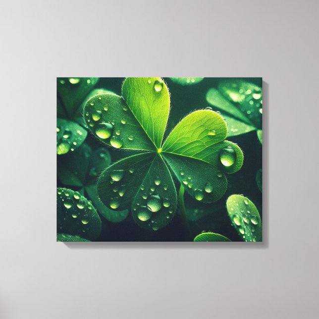 Lienzo Hojas de trébol verdes con gotitas de agua - (Anverso)