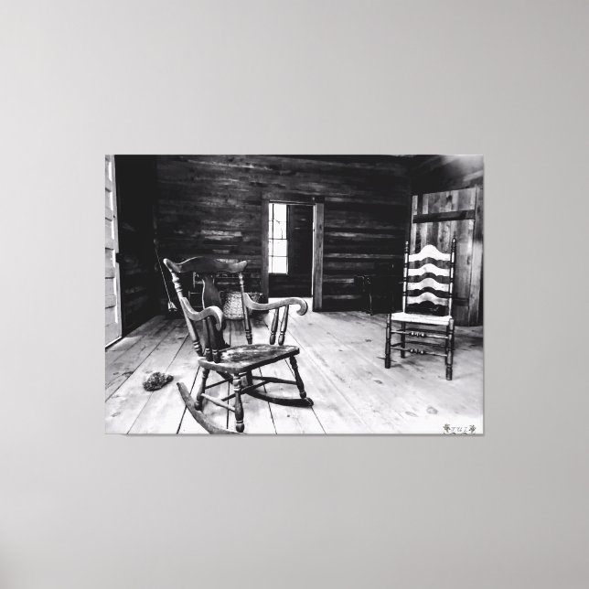 Lienzo Interior de madera rústica con sillas vacías (Anverso)