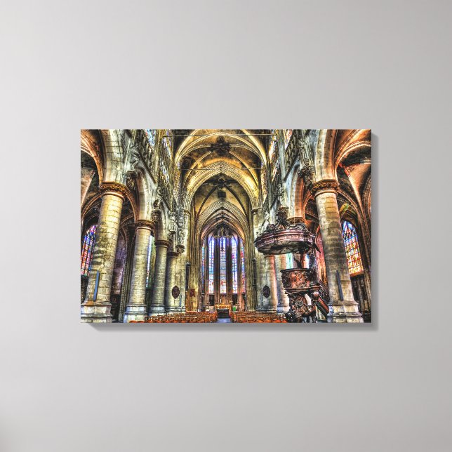Lienzo Interior sombre de iglesia católica (Anverso)