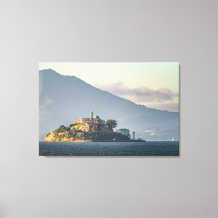 Lienzo Isla de la Soledad: Alcatraz en Luz Dorada