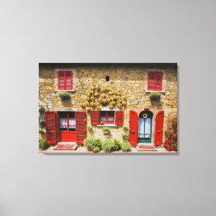 Lienzo Italia, Lucignano, obturadores rojos y cosecha