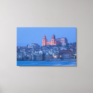 Lienzo Italia, Sicilia, Cefalu, Vista con el Duomo desde
