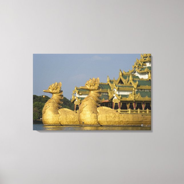 Lienzo Karaweik Hall es un punto de referencia de Yangon, (Anverso)