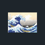 Lienzo La gran ola de Kanagawa<br><div class="desc">La Gran Ola de Kanagawa (神 奈 川 沖 裏 Kanagawa-oki nami ura), también conocida como La Gran Ola o simplemente La Ola, es una huella de madera del artista ukiyo-e japonés Hokusai. La imagen muestra una enorme ola de botes amenazantes frente a las costas de la ciudad de Kanagawa....</div>