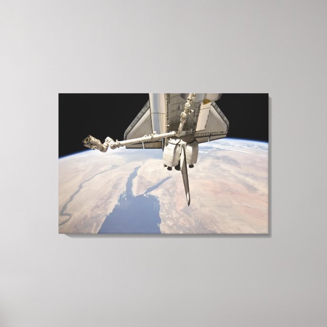 Lienzo La parte posterior de la lanzadera espacial acopla (Anverso)