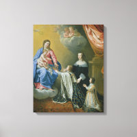 La Virgen María da la Corona y el cetro