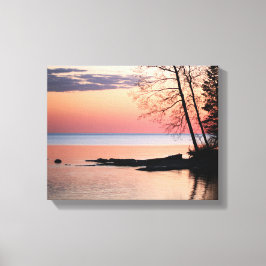 Lienzo Lago Horizon con árboles en el lago Dawn 11x14