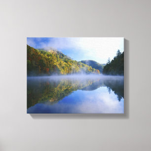 Lienzo Lago Millcreek y colores otoñales al amanecer,