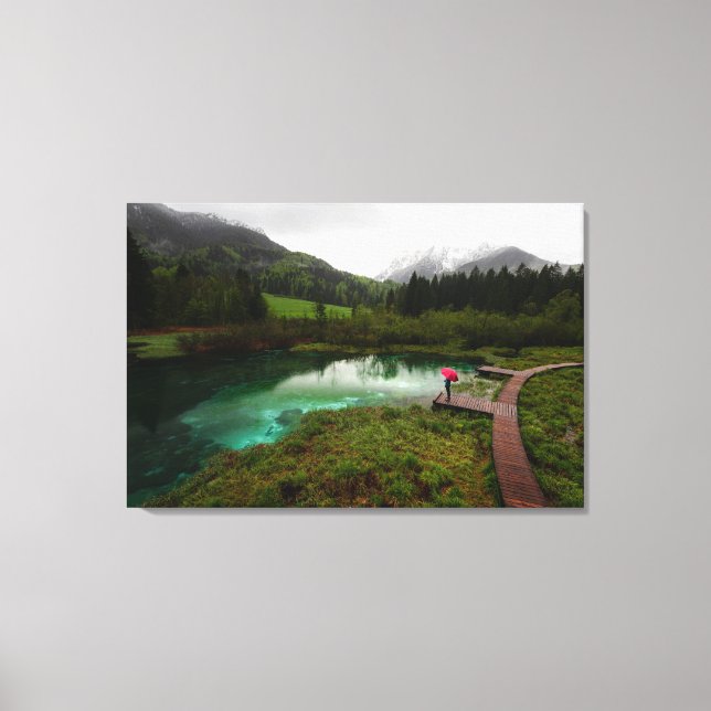 Lienzo Lago verde paraguas rojo (Anverso)