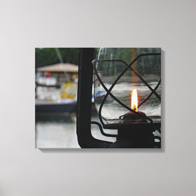 Lienzo Lámpara iluminada a orillas del lago (Anverso)