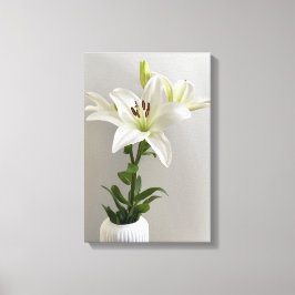 Lienzo Lily Lullaby | Pintura floral blanca simple