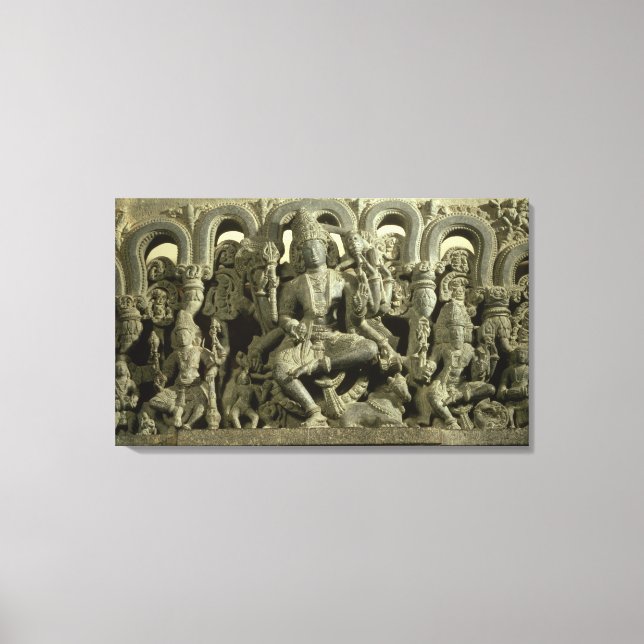 Lienzo Lintel representando La Trinidad: Siva, Brahma y V (Anverso)