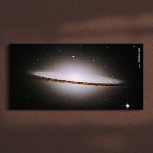 Lienzo Majestic Sombrero Galaxy Hubble Telescope 2004 (Subido por el creador)