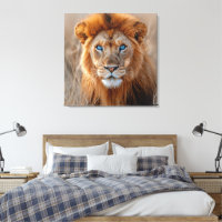 Majestuoso León Macho con Ojos Azules Brillantes
