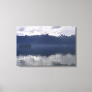 Lienzo Mar de Alaska brumoso en tonos azules