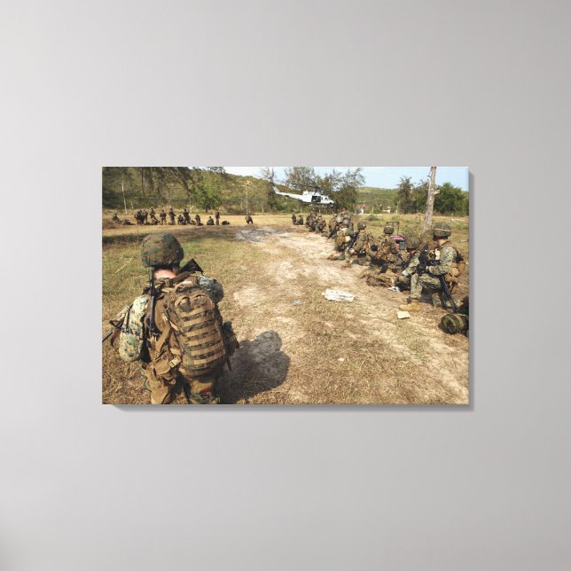 Lienzo Marines estadounidenses proporcionan seguridad com (Anverso)