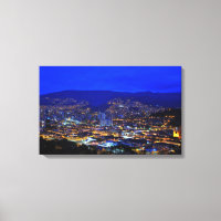 Medellín, Colombia de noche