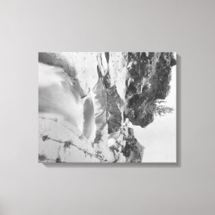 Lienzo Minnekahta cae cerca de Hot Springs. Fotografía