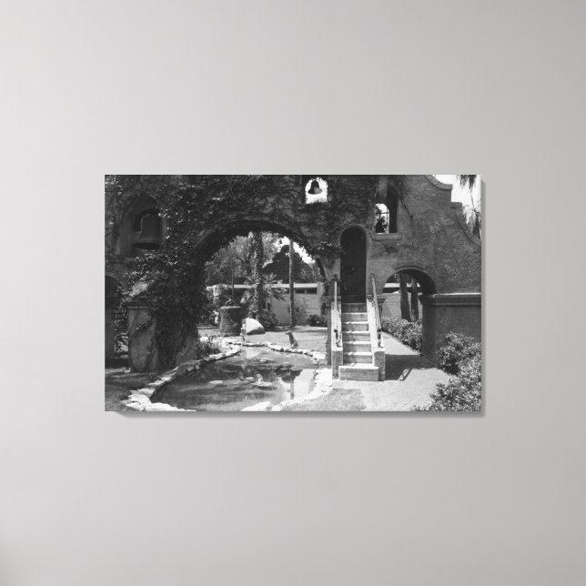 Lienzo Mission Inn Courtyard of Riverside, Fotograpa de C (Anverso)