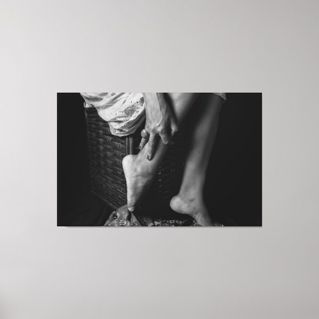 Lienzo Monochrome Grace: An Artistic Study (Anverso)